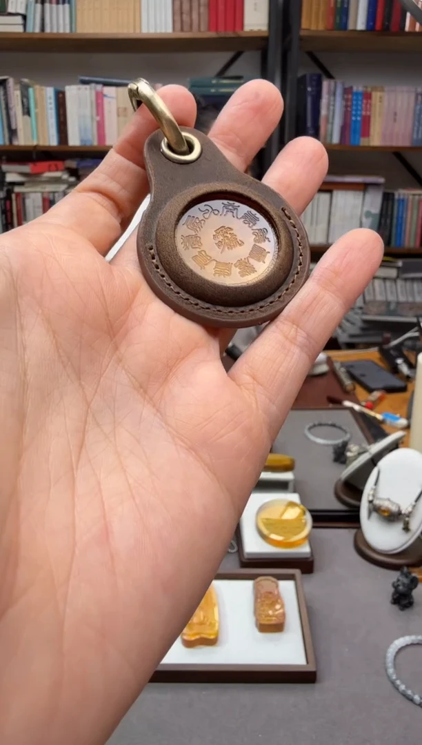 未镶嵌颈饰琥珀雷祖讳挂饰--多样性发一