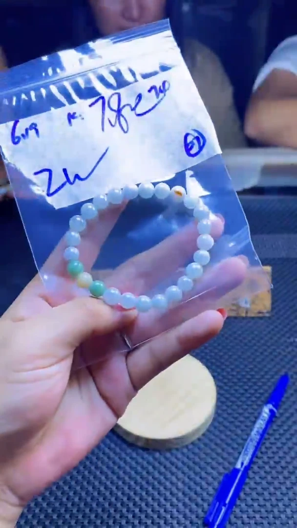 未镶嵌手链翡翠天然缅甸A货翡翠，多样性发货只发其一