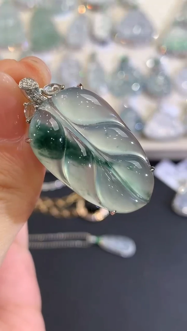 吊坠(不含链)18K金镶嵌翡翠q25