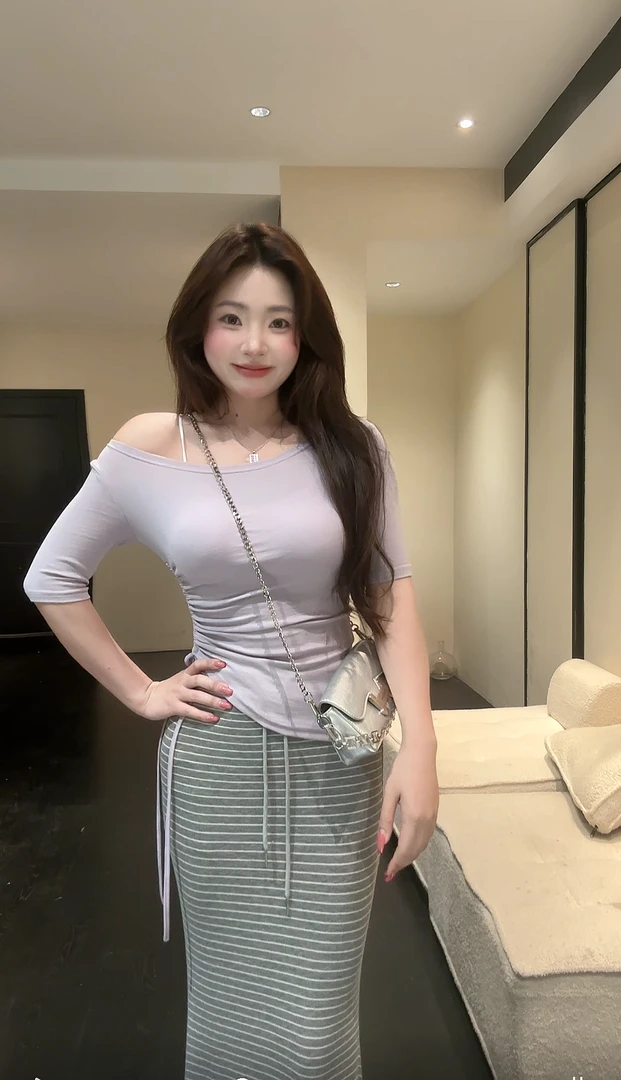 【HuiHui】纯色恤气质修身性感上衣简约百搭（L0017）