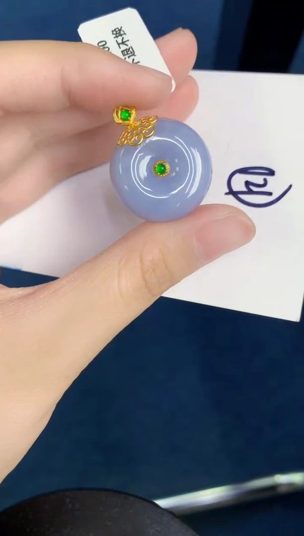 翡翠18K金镶嵌颈饰天然翡翠緬甸A貨