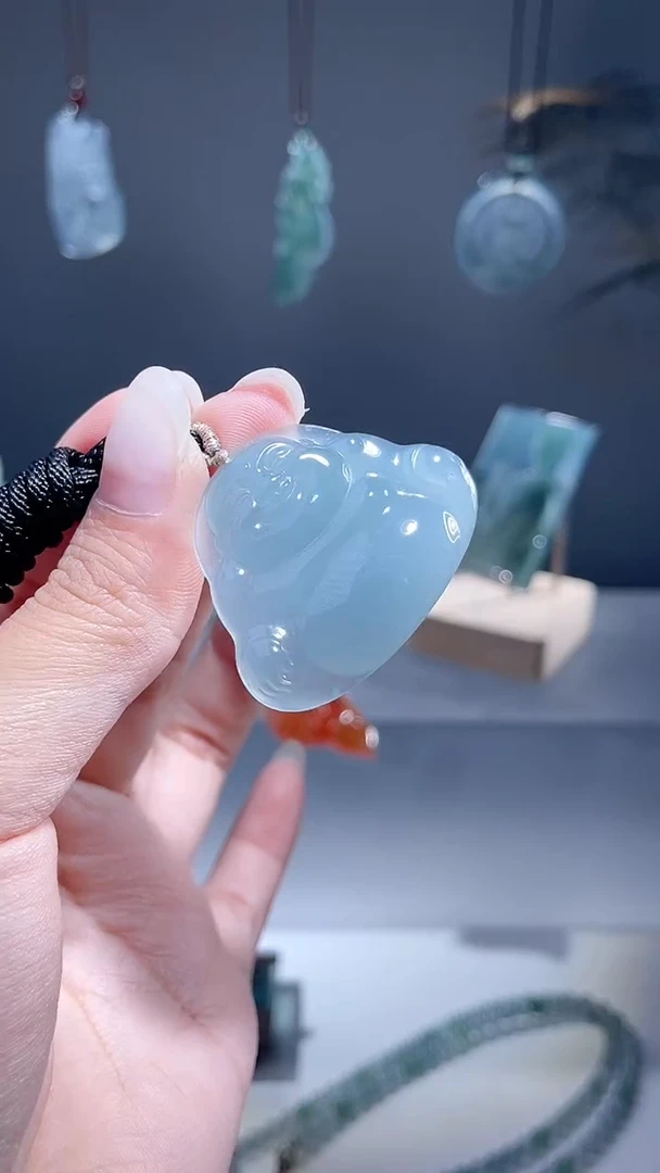 颈饰未镶嵌翡翠佛公