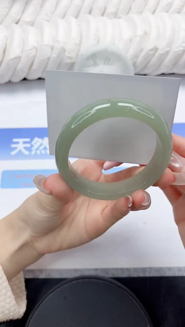 未镶嵌手镯石英质玉81-60