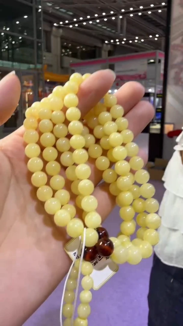 琥珀颈饰未镶嵌44秒拍号 假一罚三