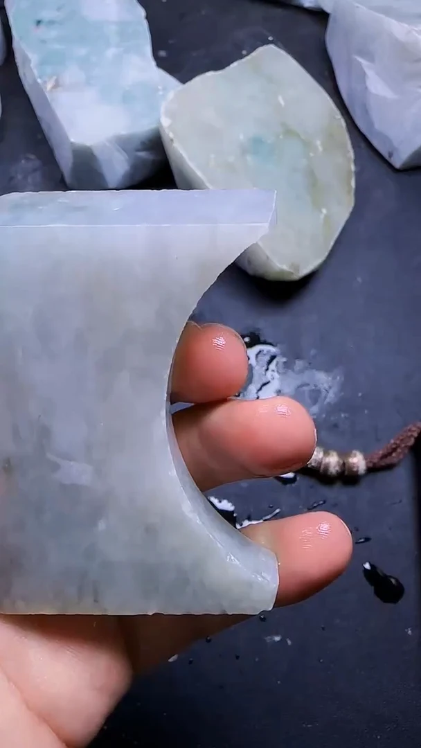 翡翠挂件未镶嵌074翡翠