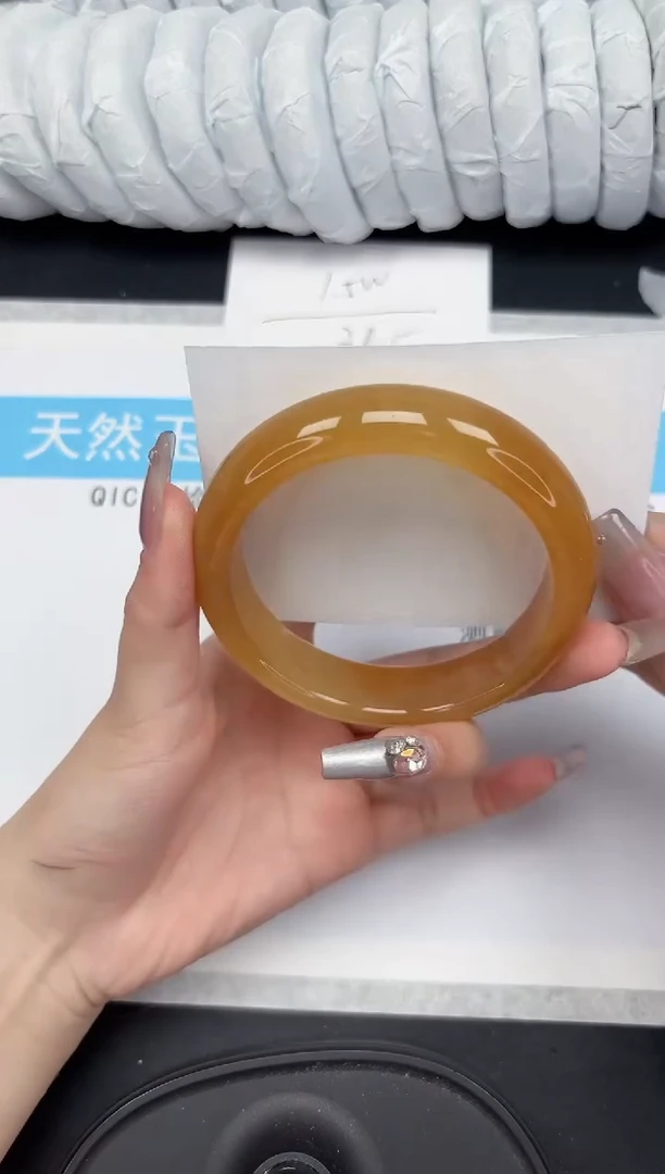 【闪购商品】石英质玉手镯未镶嵌165-62