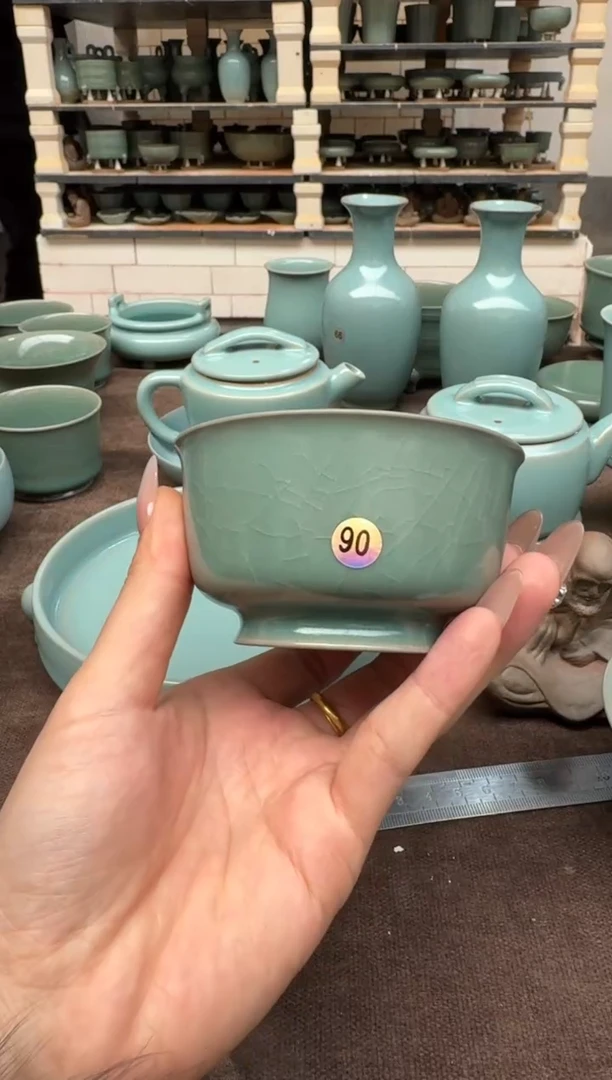 【闪购商品】杯仿古翡翠绿釉压手杯90