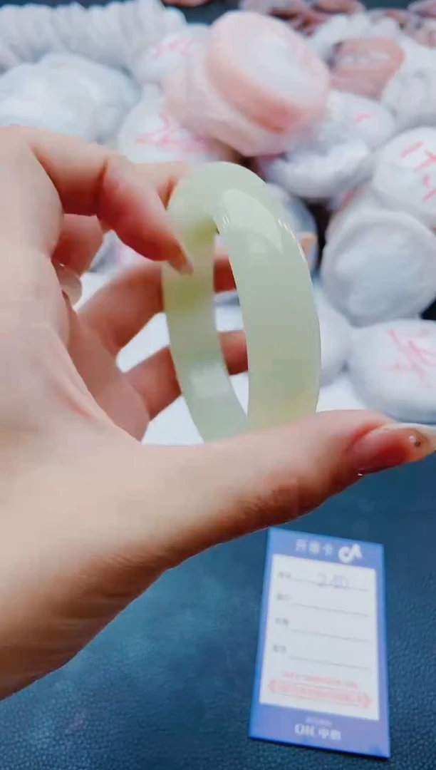 未镶嵌手镯石英质玉L250-59-60-61