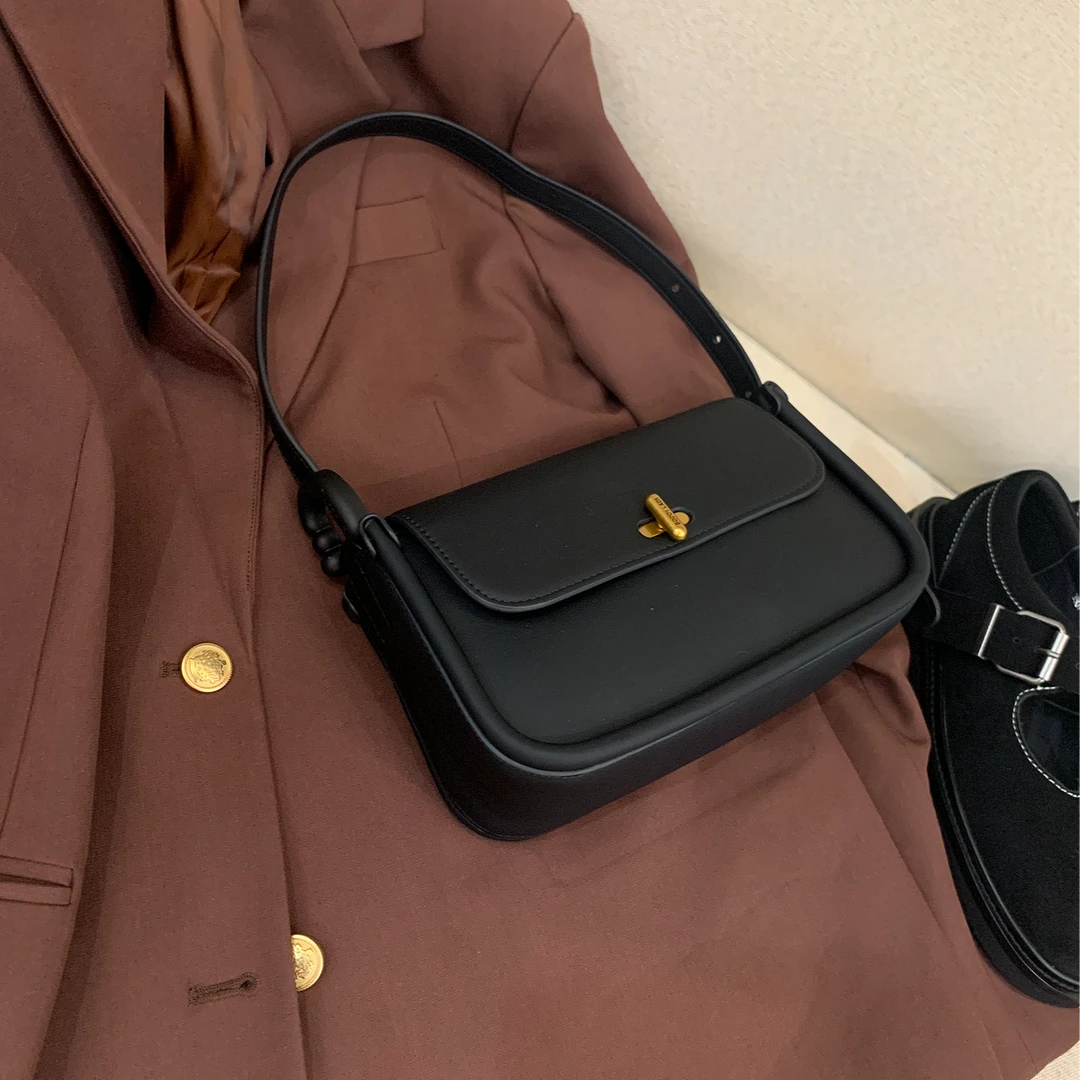 【芝麻集】BD-B3333-黑色RAIN.CUN简约腋下斜跨轻奢女包