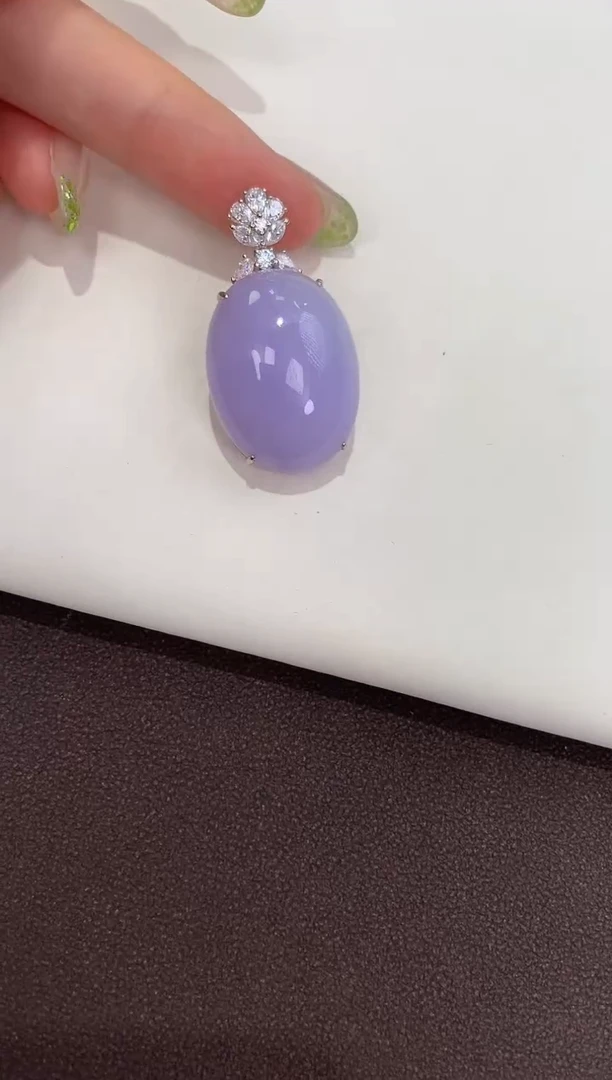 颈饰18K金镶嵌翡翠天然缅甸a货翡翠