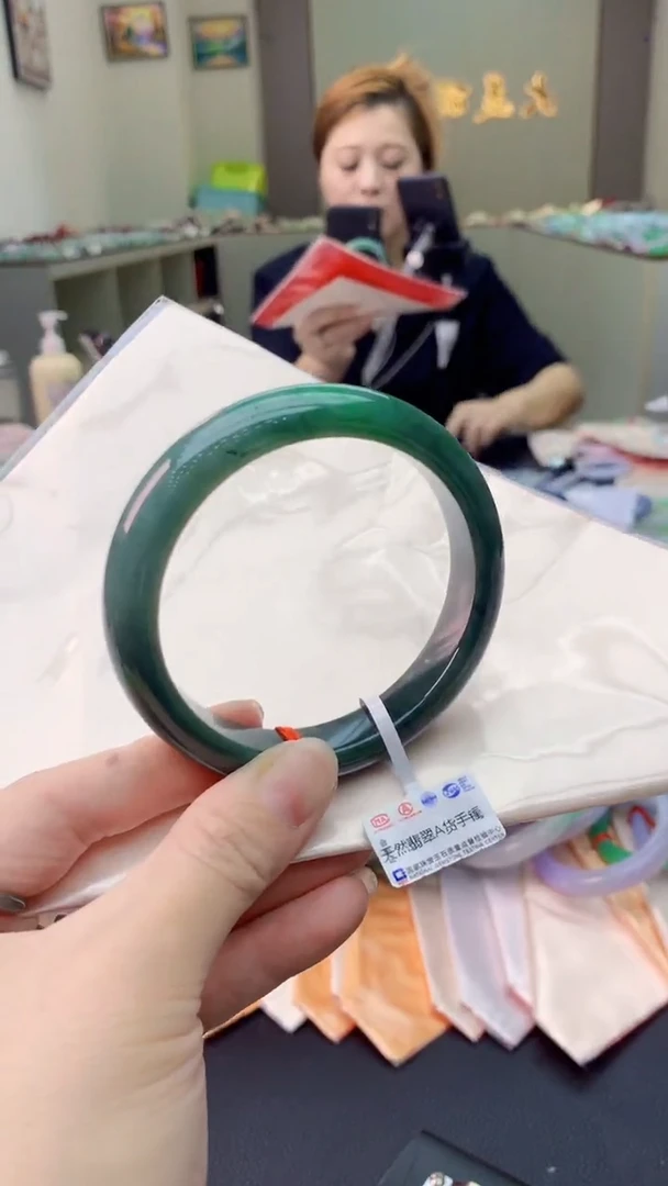 翡翠手镯未镶嵌0180732614