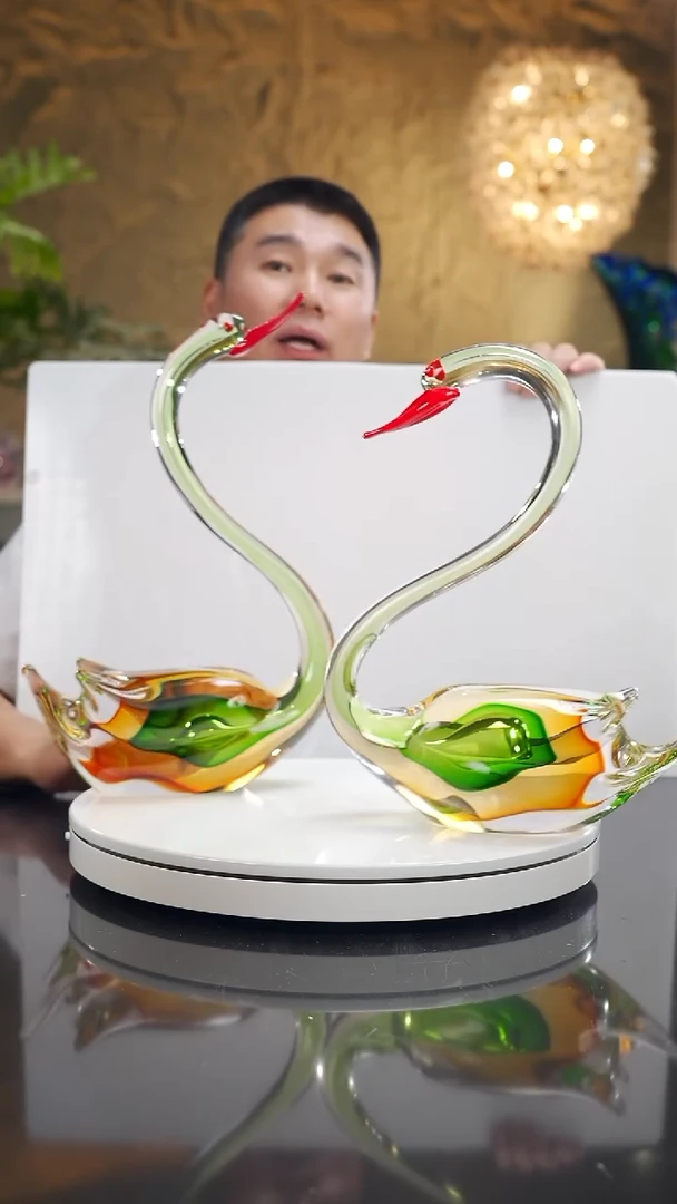 手工艺品琉璃福利设计款琥珀绿天鹅摆件一对
