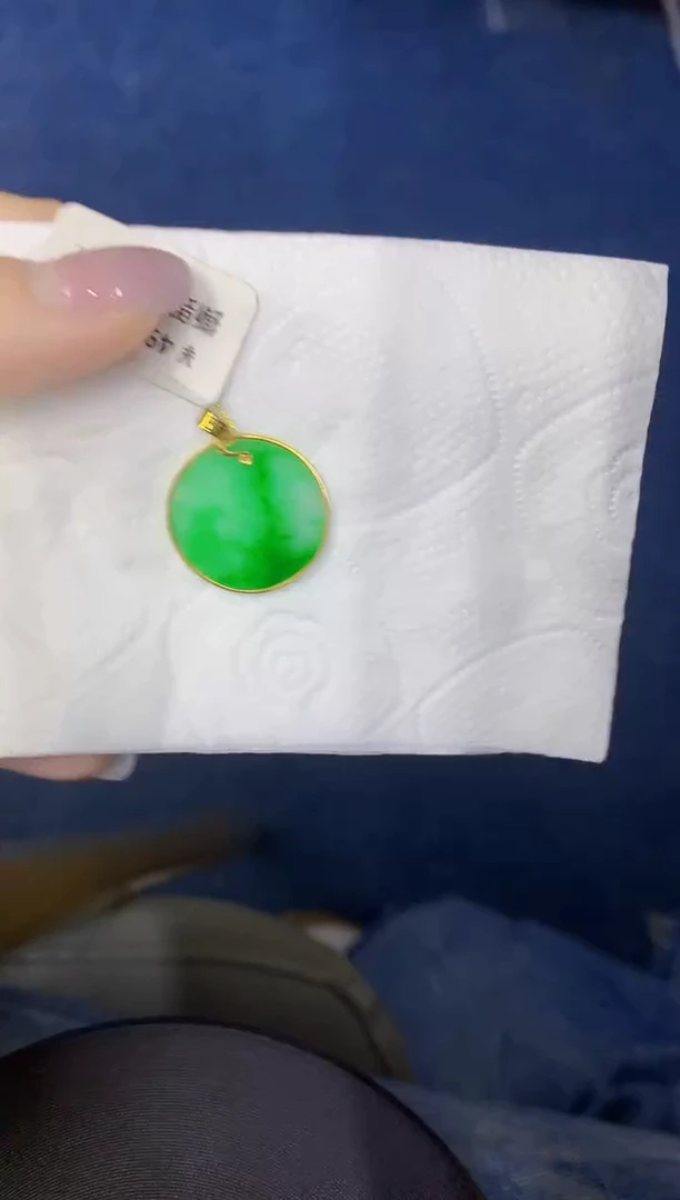 颈饰18K金镶嵌翡翠缅甸天然翡翠A货