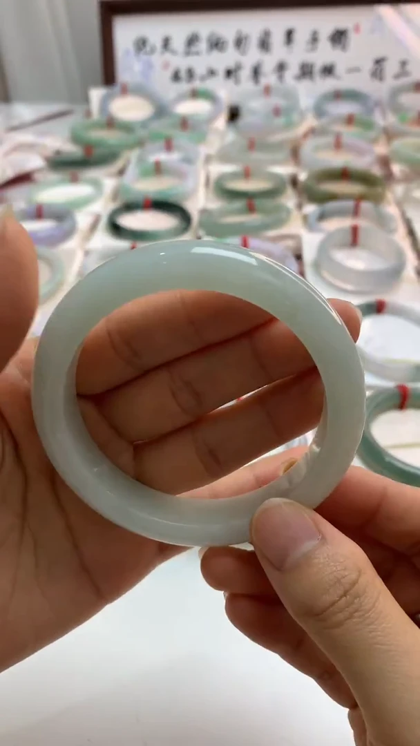 未镶嵌手镯翡翠61.6葡萄肉