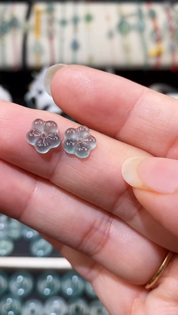 散珠翡翠小花一对