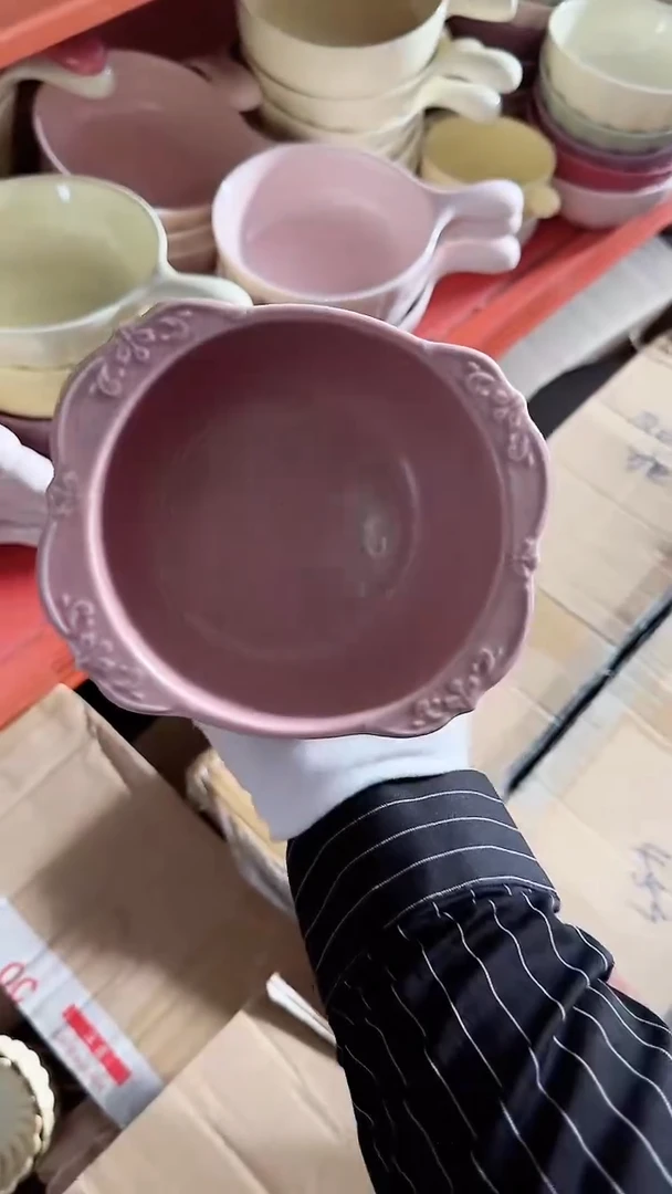 陶瓷粉色碗 微瑕凑满20元包邮
