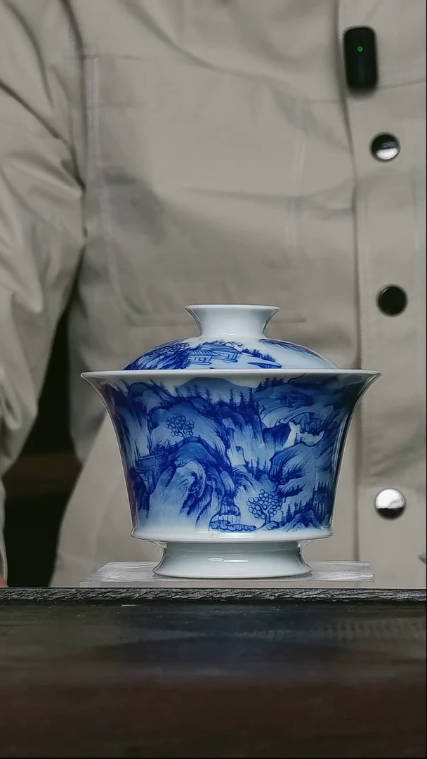 青花重工马蹄山水两财盖碗