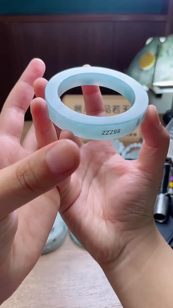 定制翡翠手镯未镶嵌定制