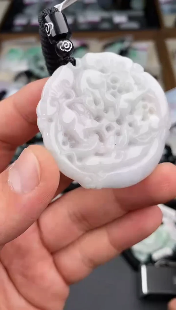 【闪购商品】翡翠颈饰未镶嵌  天然翡翠，一物一图