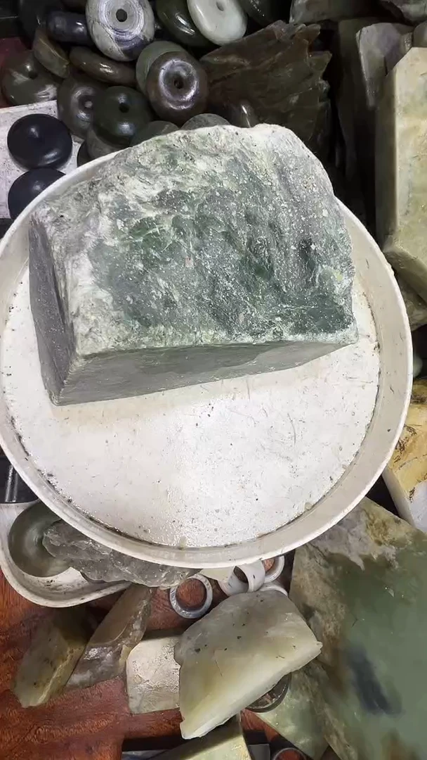 未镶嵌和田玉珠宝半成品毛料