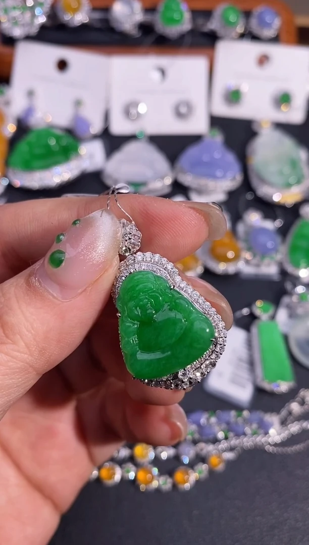 【闪购商品】翡翠吊坠(不含链)18K金镶嵌吊坠