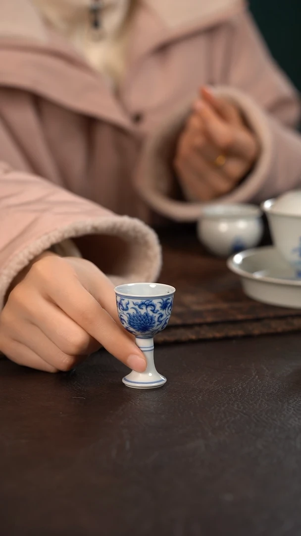 【闪购商品】杯尾款聚澜堂缠枝菊茅子杯