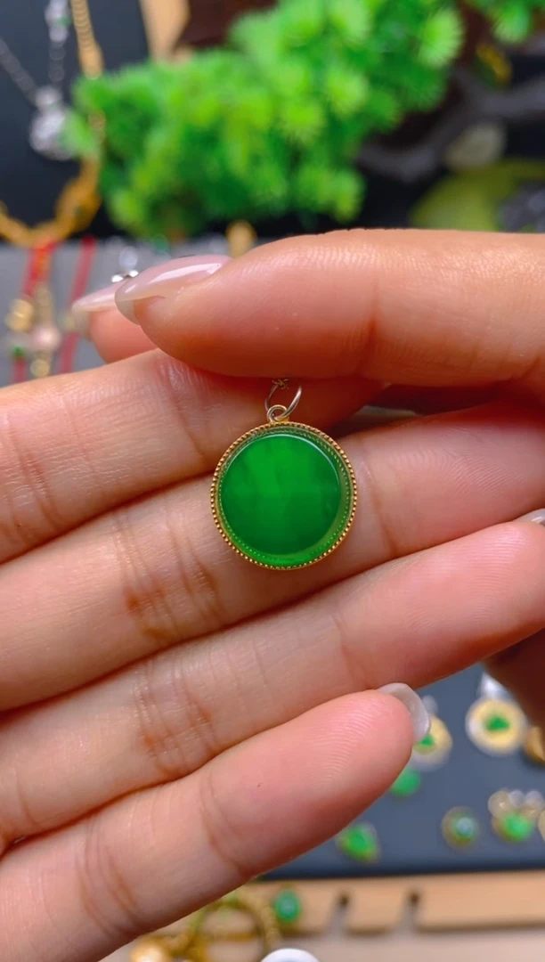 吊坠(不含链)银S925镶嵌翡翠黄财神圆牌