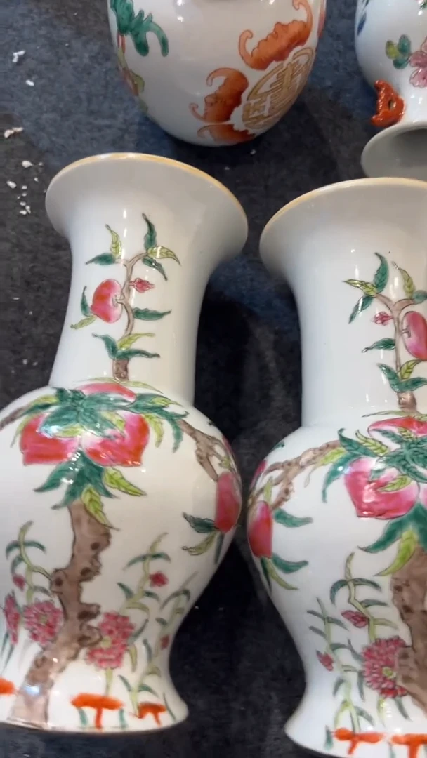 摆件瓷摆件瓷摆件九桃花菇