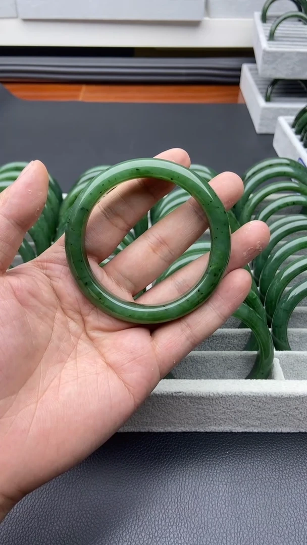 未镶嵌手镯和田玉（碧玉）49-60.7