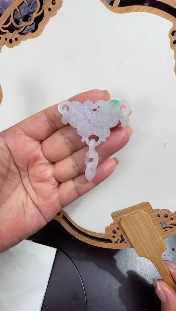 定制翡翠未镶嵌拍照