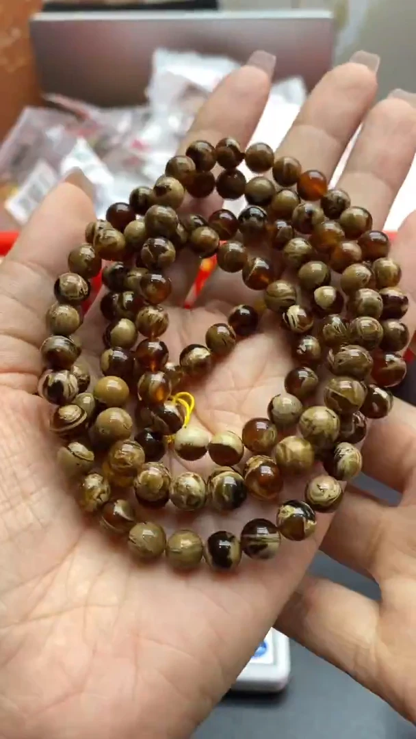 琥珀未镶嵌珠宝奇石1579