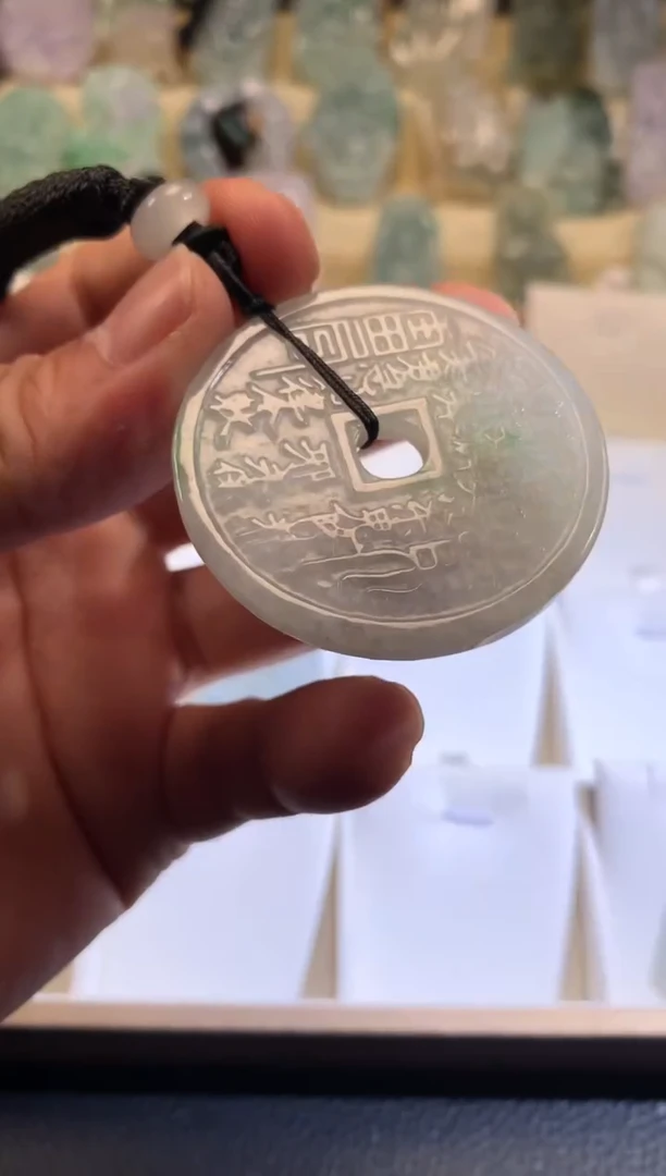 翡翠未镶嵌颈饰6/30/187