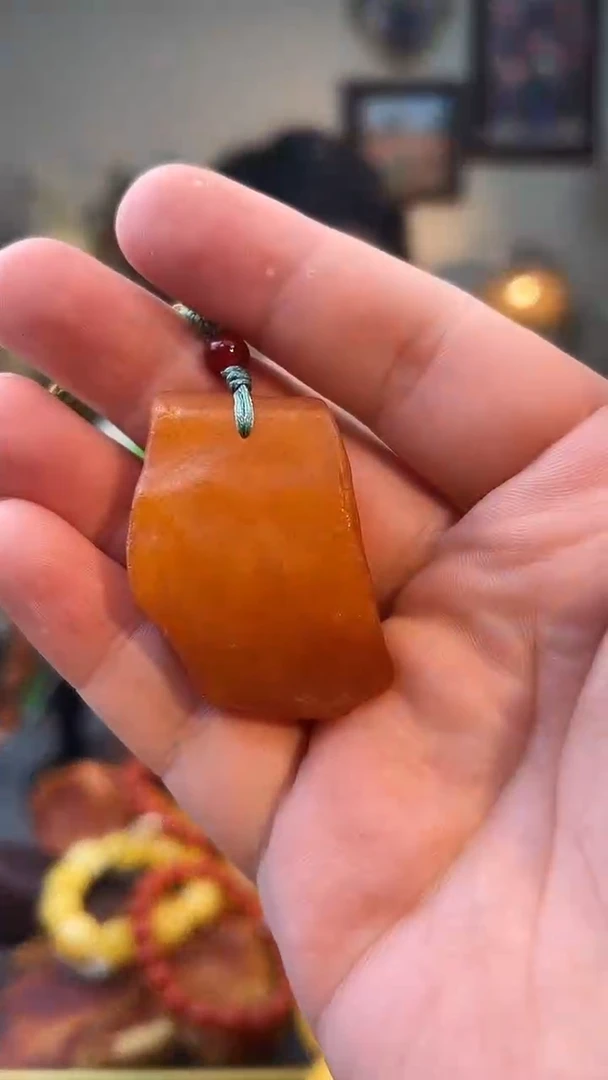 琥珀颈饰未镶嵌吊坠