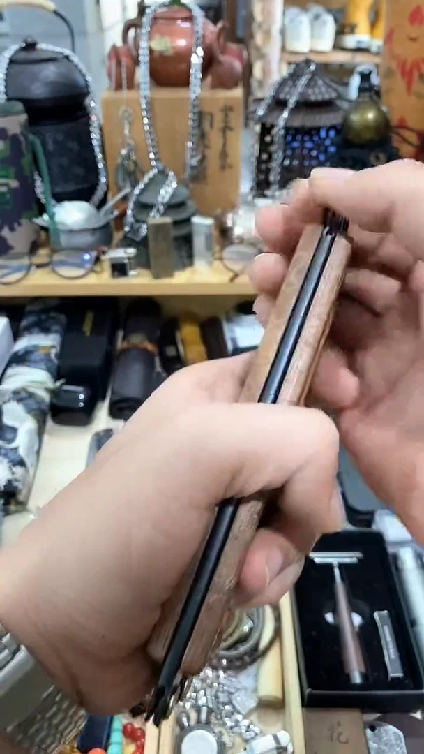 瓷片闪购商品  如图所示