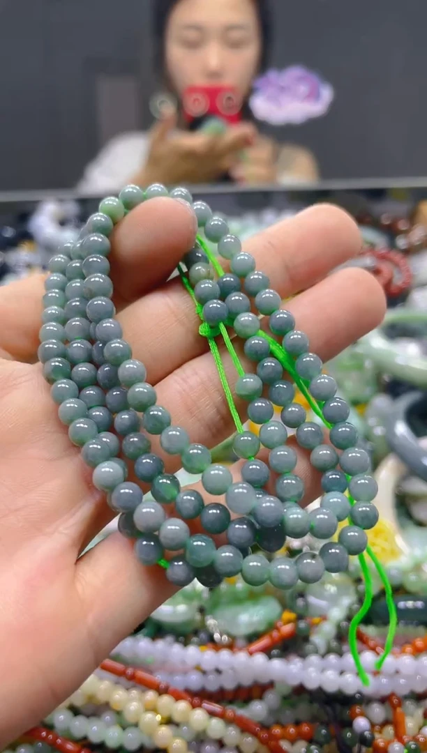 颈饰未镶嵌翡翠5MM/J/翡翠A货，一件也是批发价