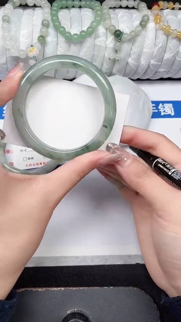 未镶嵌手镯石英质玉335-57/58