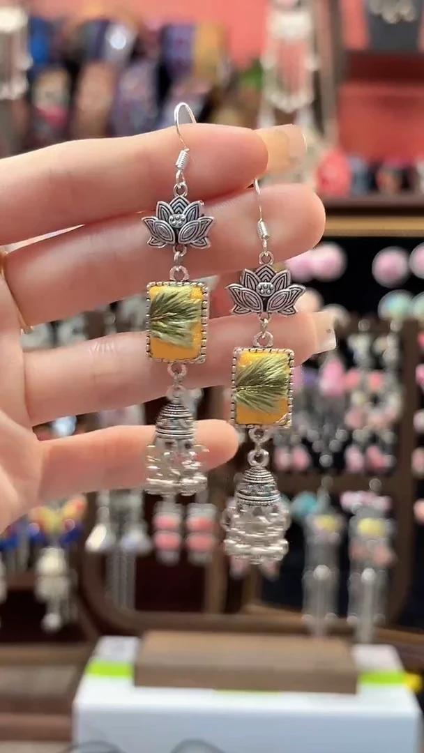 织绣 云织谣民族风精美饰品   301