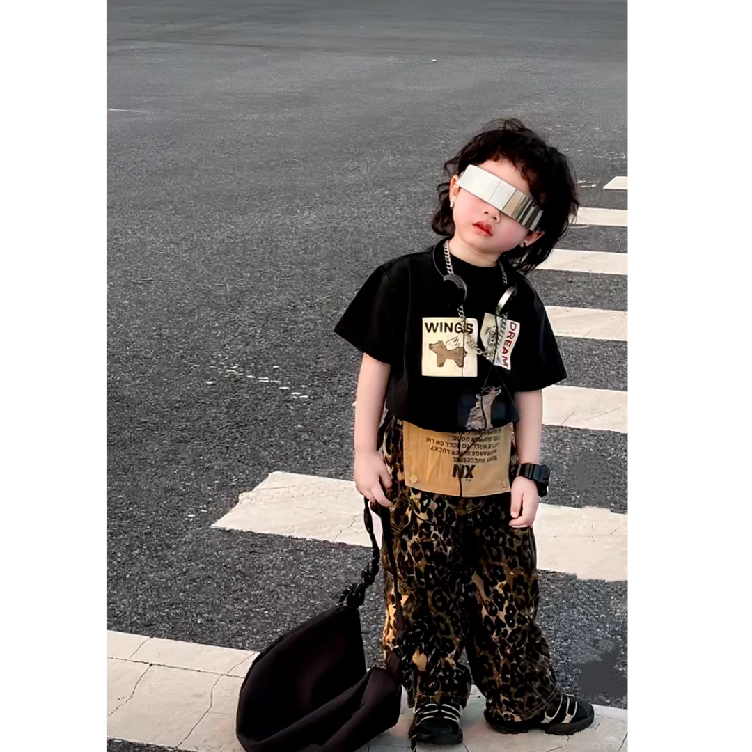 男童套装夏季韩版2025新款短袖T恤儿童洋气豹纹复古工装裤两件套