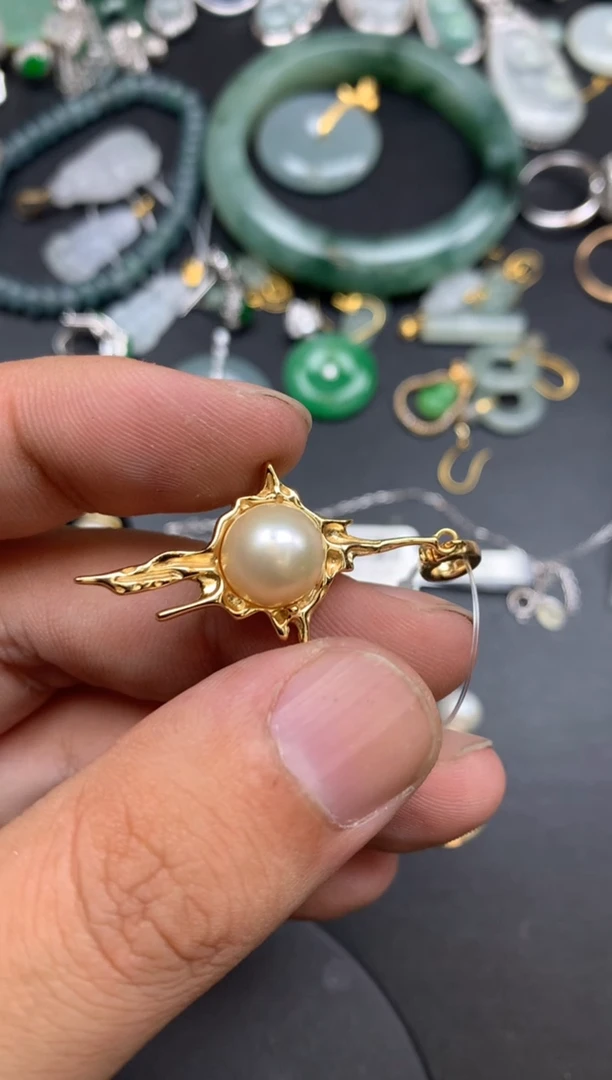 颈饰未镶嵌海水珍珠大*哥艾希商品不退不换