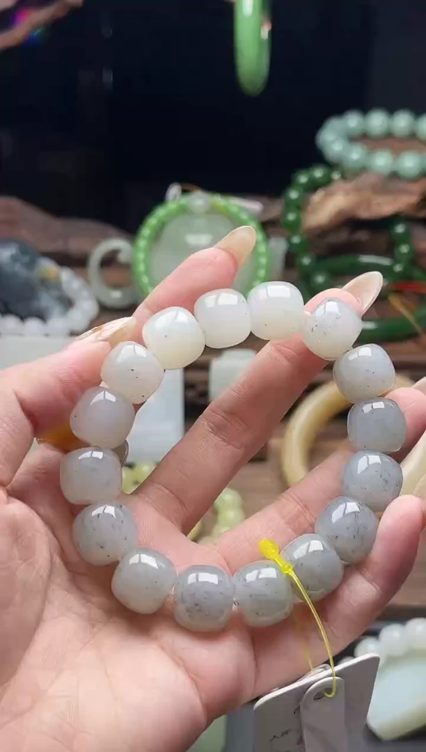 未镶嵌手串和田玉卡14新疆黑山 老型9014340