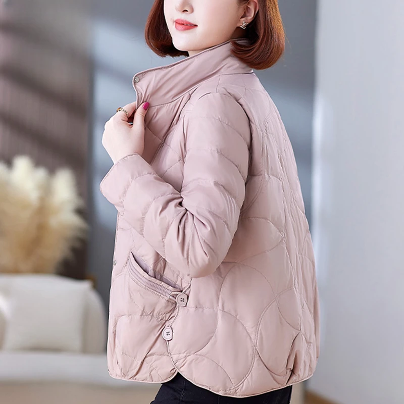 品牌轻薄羽绒服女冬季2024新款中年妈妈洋气时尚白鸭绒短款外套