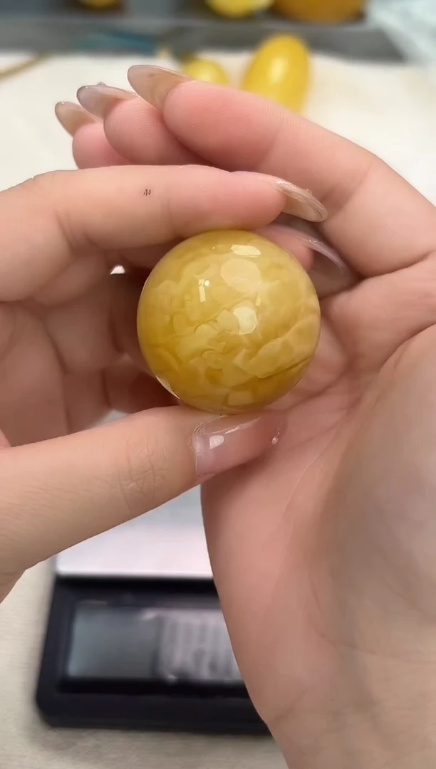 裸石琥珀未镶嵌琥珀蜜蜡圆珠