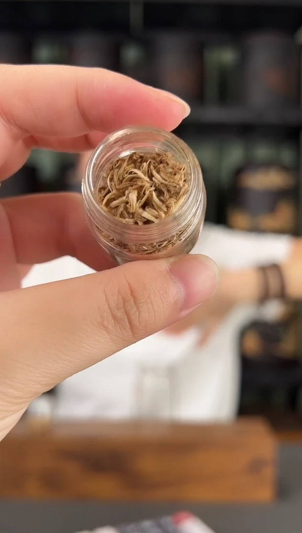 虎斑棋沉香勾丝1克 多样性发货