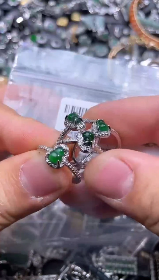 【闪购商品】翡翠颈饰未镶嵌Z110戒指 多样性发其一