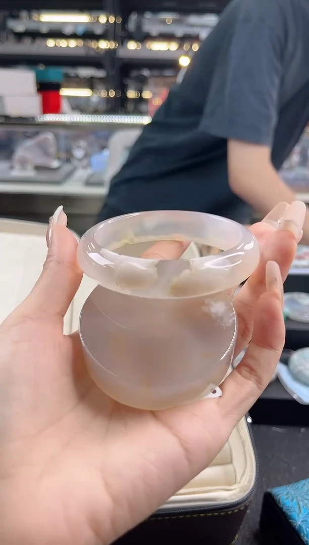 未镶嵌手镯石英质玉61圈口 （赠品镯心）38700