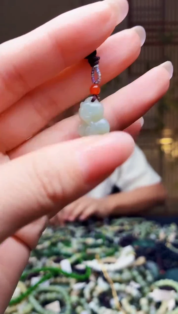 颈饰未镶嵌和田玉多样性发货，拍一发一