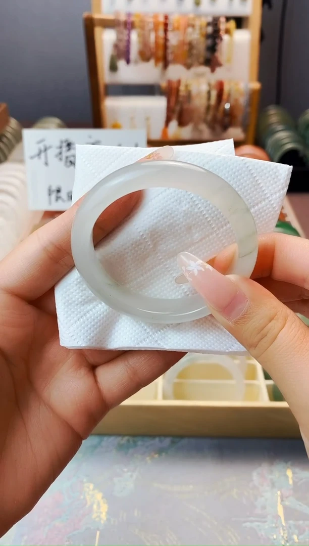 石英质玉手镯未镶嵌?****ɞ52