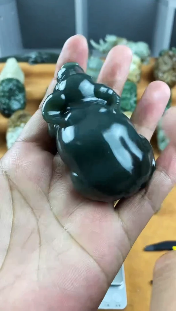 未镶嵌和田玉把件1