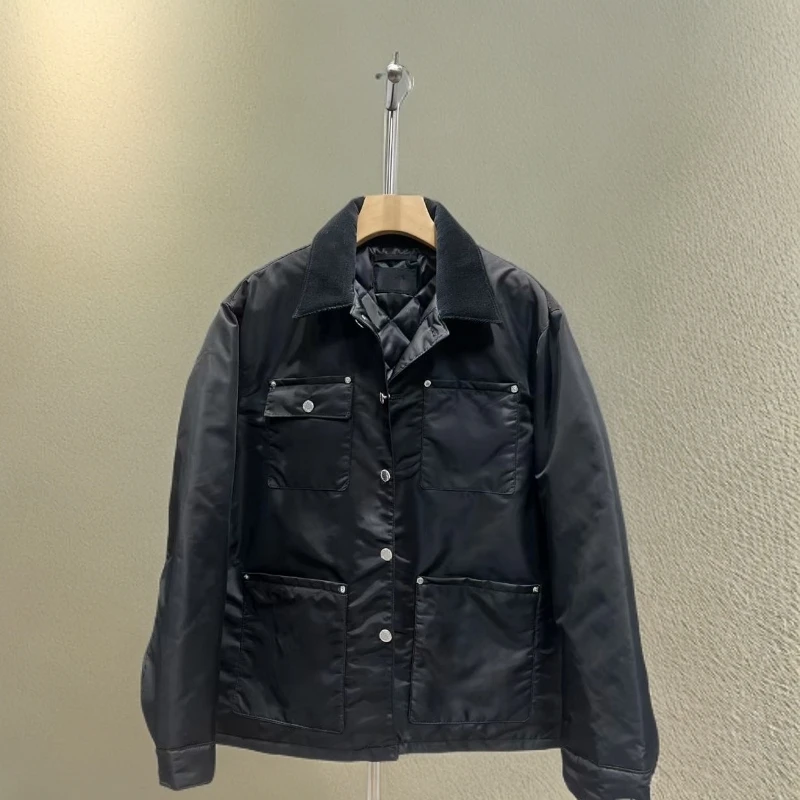 黑色质感工装风棉服