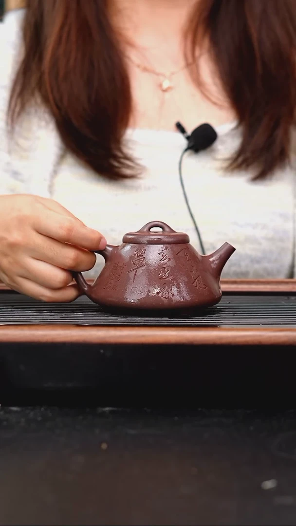 茶壶紫砂全手工底槽青子冶石瓢底刻山水200